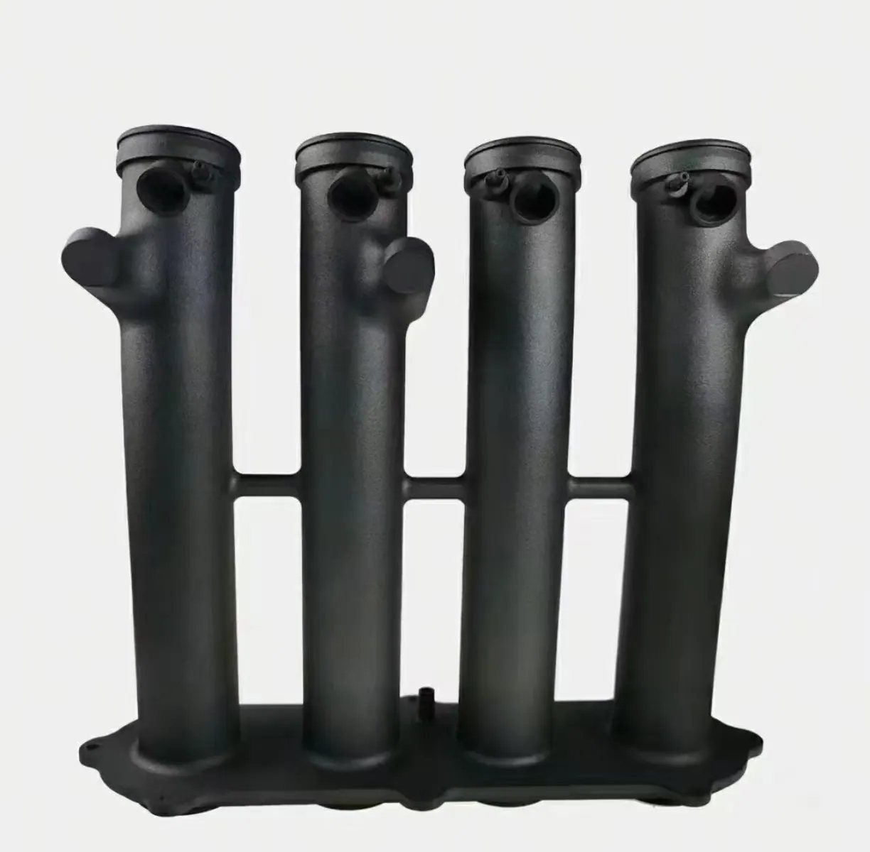Manifold with features distributed around the body